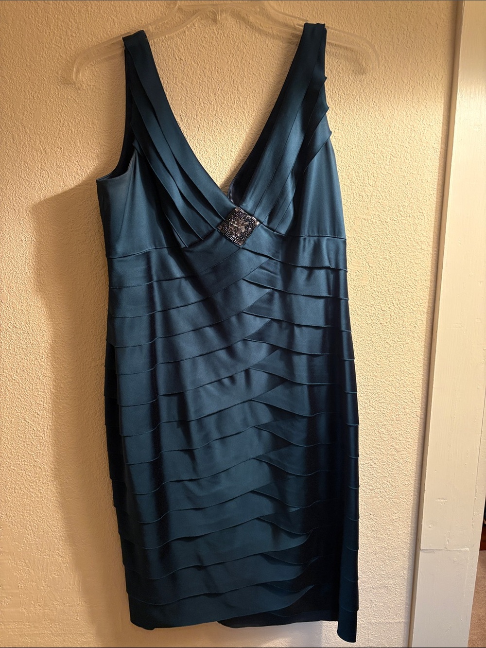 VINTAGE JONES  NEW YORK Shutter Pleat Jeweled Special Occasion Dress Misses 12